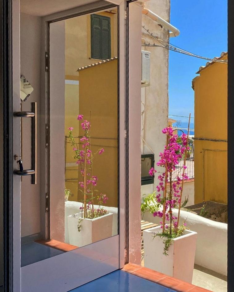 Casa Vacanza Le Tre Sorelle Vietri Kültér fotó